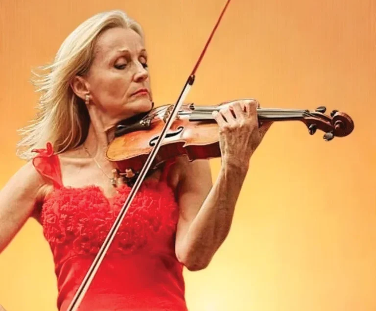 Routa Kroumovitch-Gomez